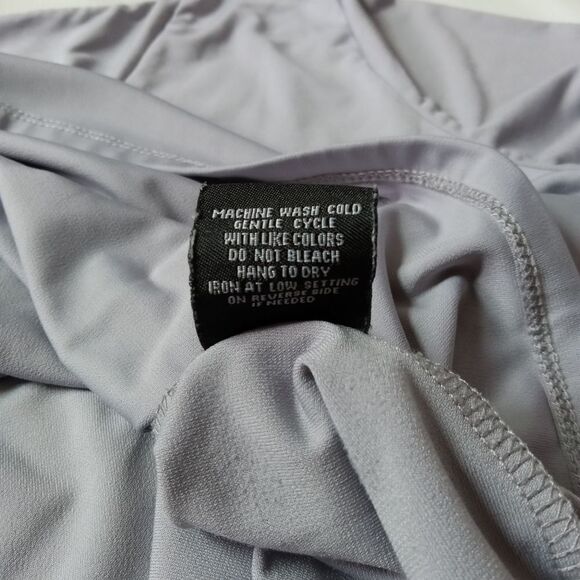 Mark Edwards Gray Double Lined Short Sleeve Stretchy V-Neck Blouse Women's XL - Picture 4 of 12